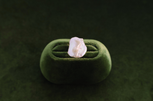 The One Pearl – Single Baroque Pearl Brooch
