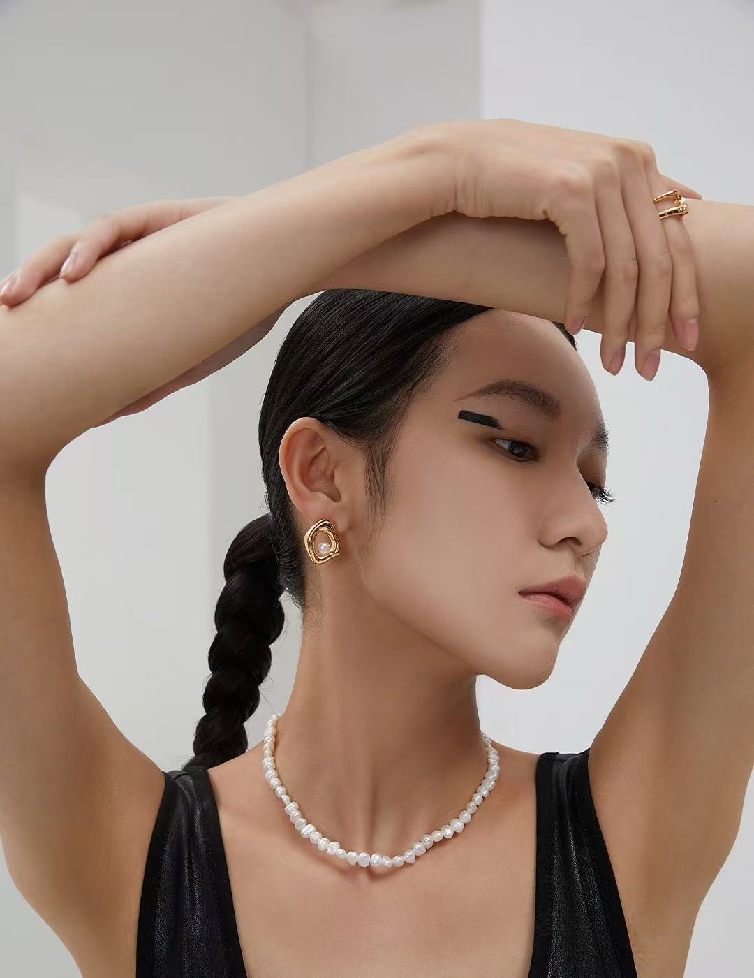 Classic Baroque Pearl Strand Necklace | BARØ