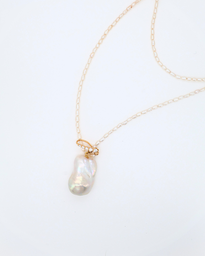 Baroque Line – Adjustable Long Pearl Necklace with Pavé Clasp