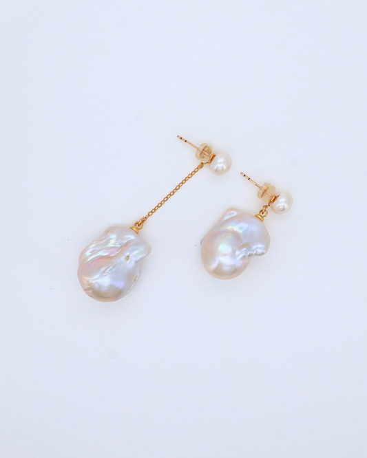 Asymmetry – Large Baroque Pearl Mismatched Earrings