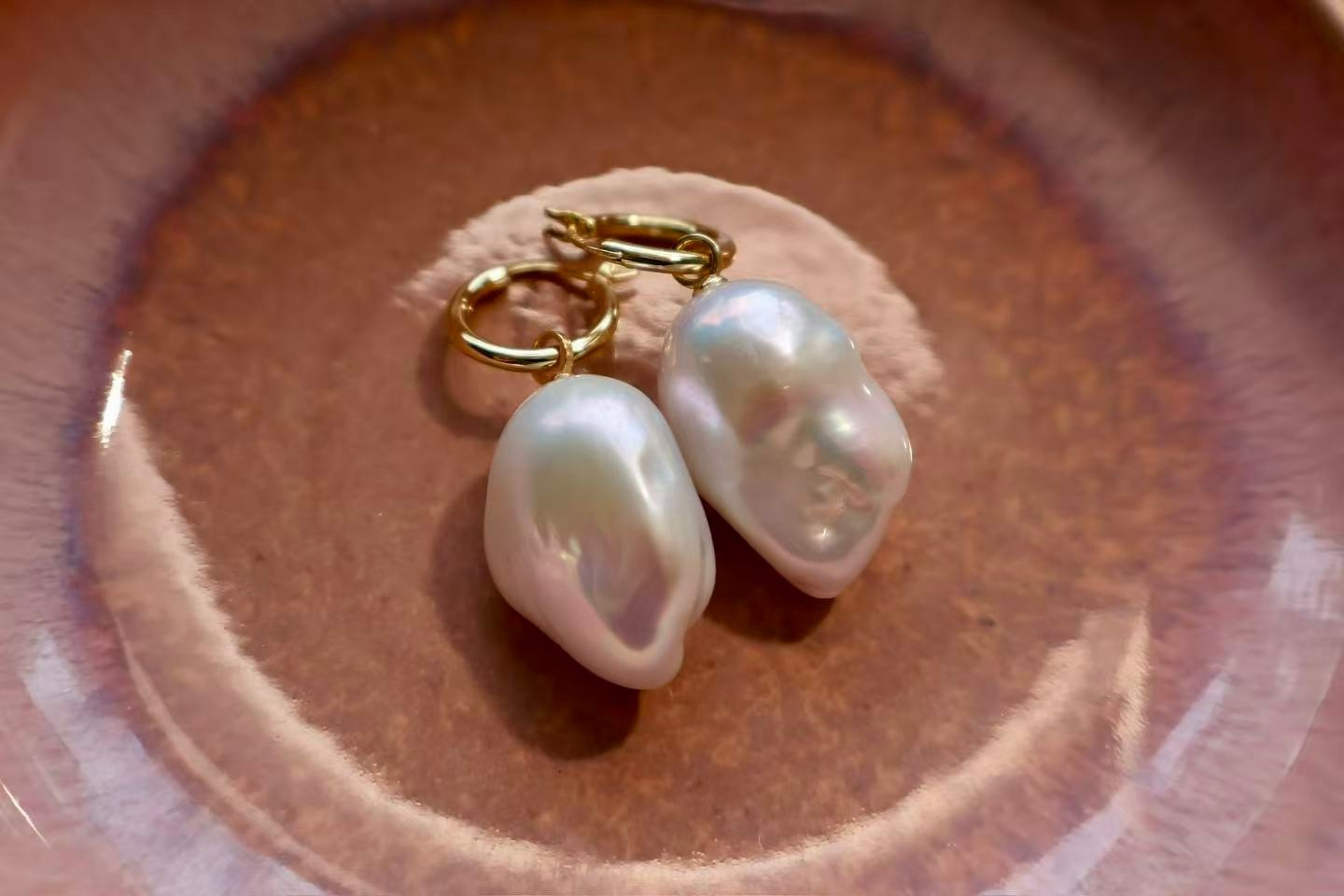 Trailing Pearl – Large Baroque Pearl Drop Earrings