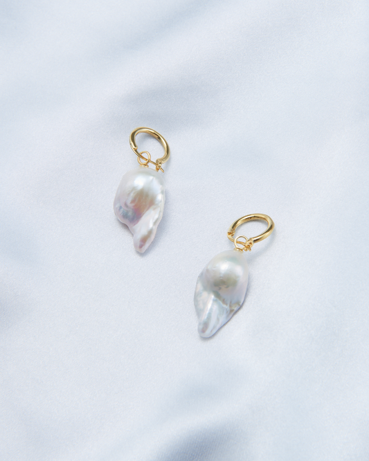 Trailing Pearl – Large Baroque Pearl Drop Earrings