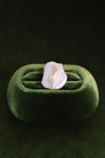 The One Pearl – Single Baroque Pearl Brooch