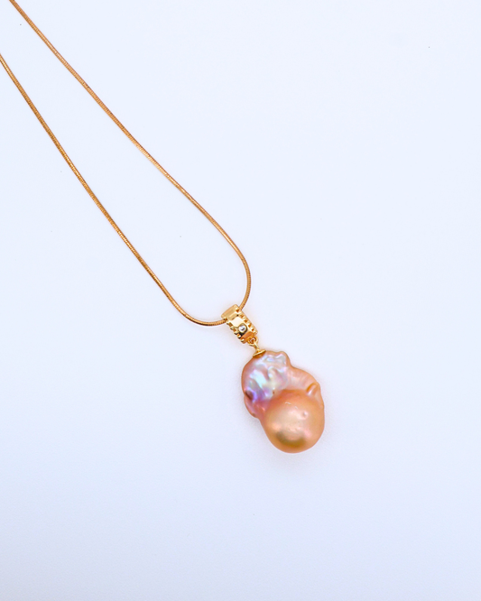Iridescent Glow – Petite Baroque Pearl Pendant on Soft 18K Gold Chain
