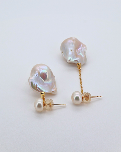 Asymmetry – Large Baroque Pearl Mismatched Earrings
