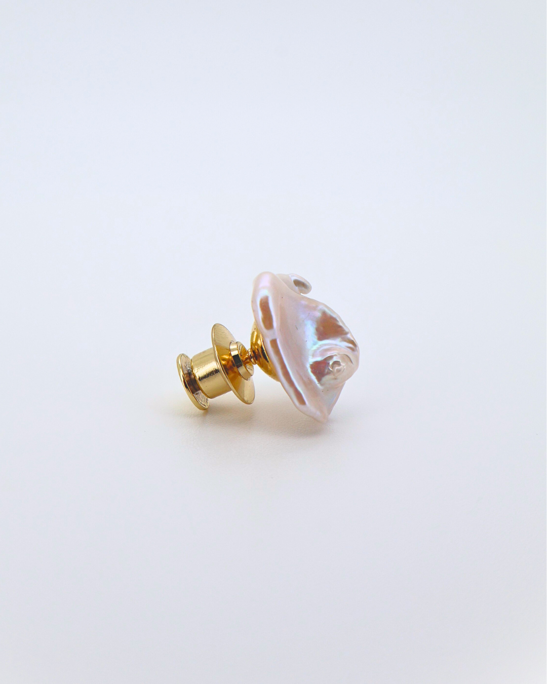 The One Pearl – Single Baroque Pearl Brooch