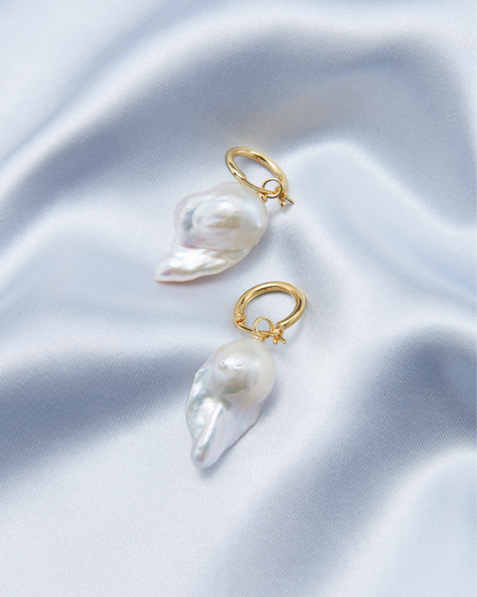 Trailing Pearl – Large Baroque Pearl Drop Earrings