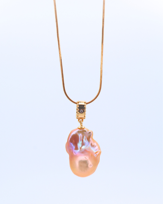 Iridescent Glow – Petite Baroque Pearl Pendant on Soft 18K Gold Chain