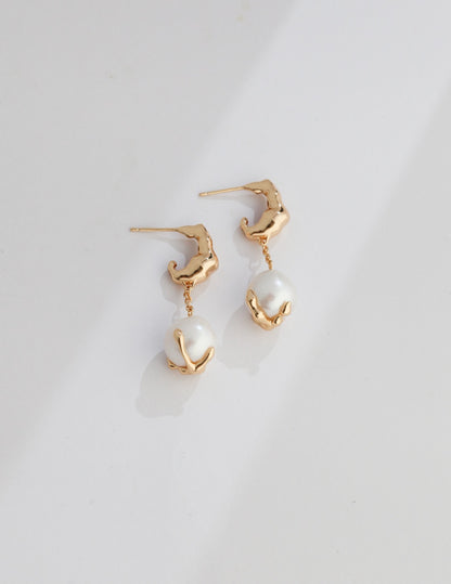 Fluid Sculptural Pearl Drop Earrings in Gold and Silver | BARØ