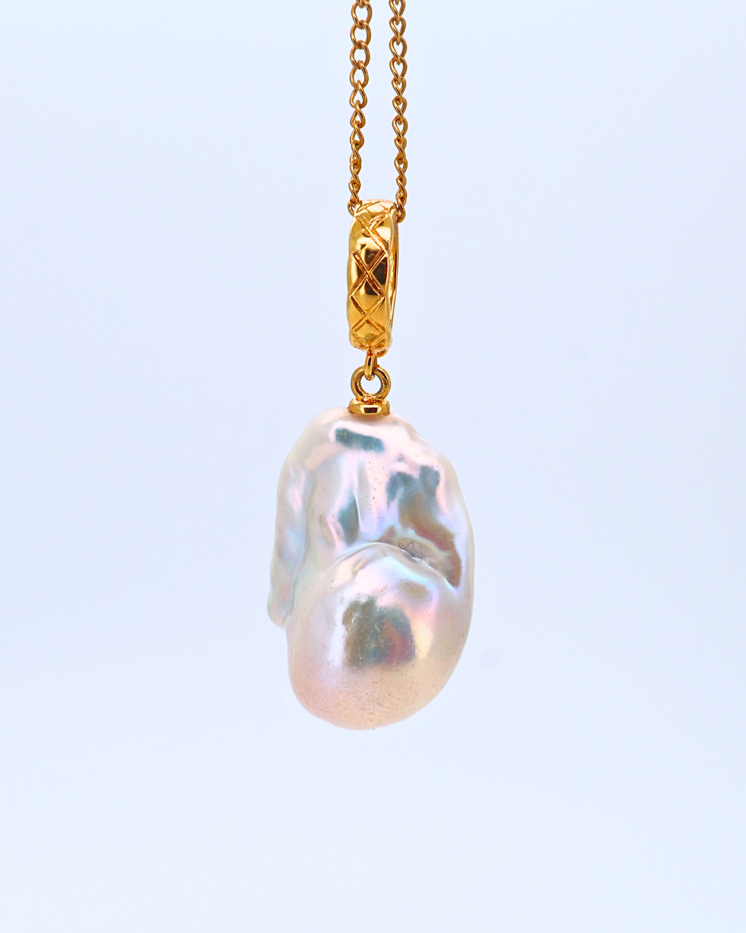 Golden Lattice – Large Baroque Pearl Necklace with Universal Clasp