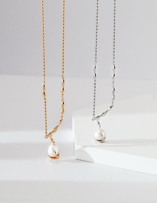 Fluid Baroque Pearl Pendant Necklace | BARØ