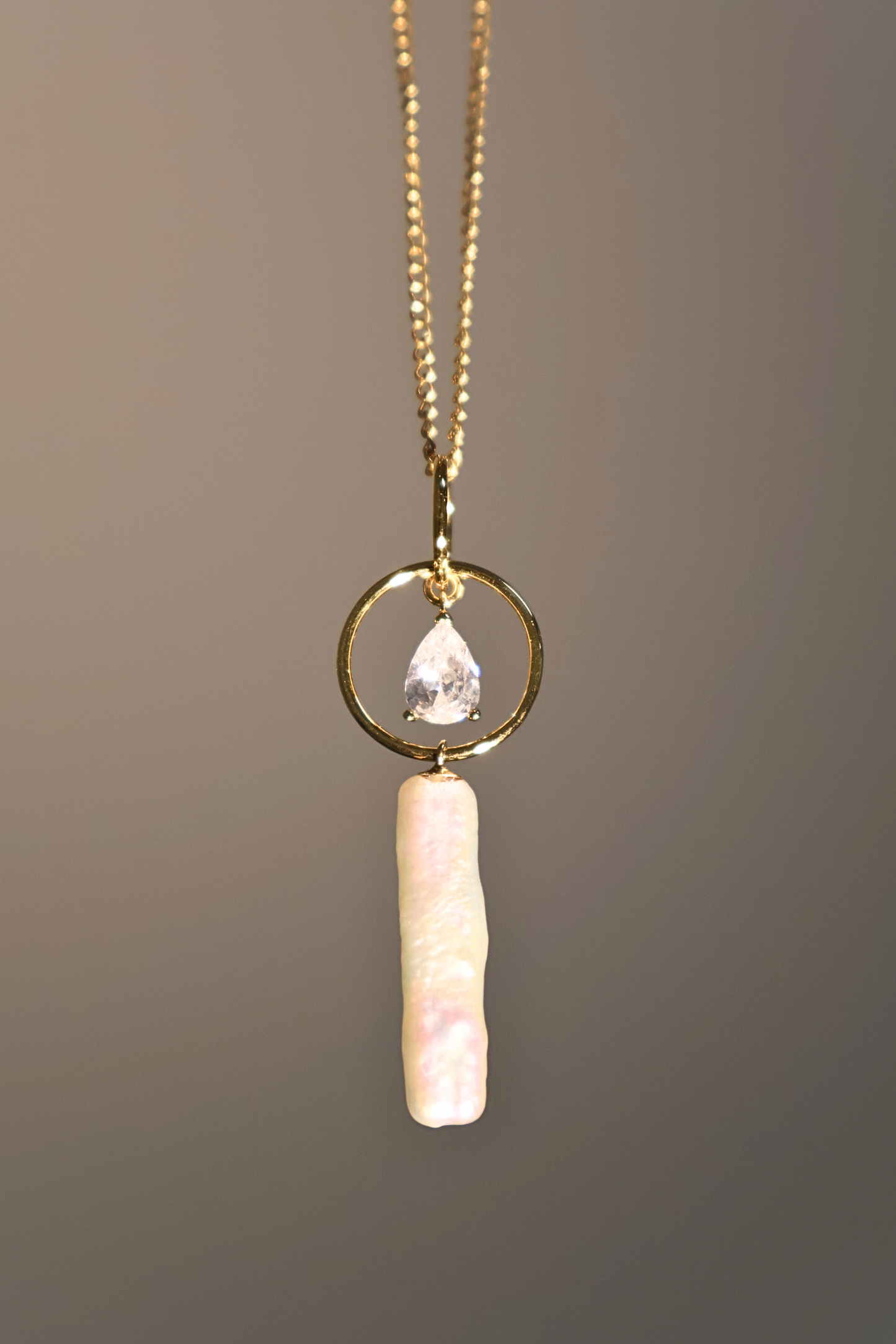 Stellar River – Rectangular Baroque Pearl Pendant Necklace with Pavé Detail