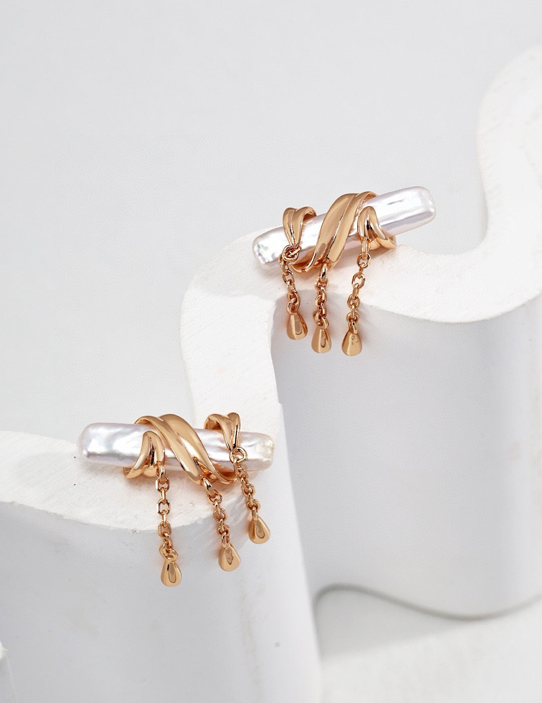Baroque Pearl Fringe Earrings in Gold and Silver | BARØ