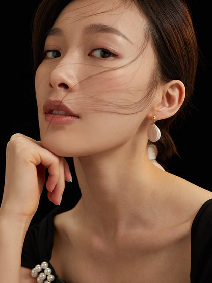 Coin-Shaped Baroque Pearl Drop Earrings in Gold | BARØ