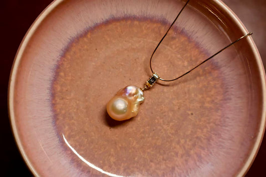 Iridescent Glow – Petite Baroque Pearl Pendant on Soft 18K Gold Chain